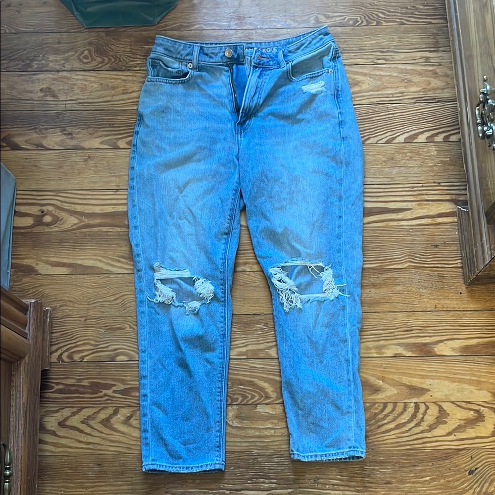 Women’s AE Ripped Mom Jeans